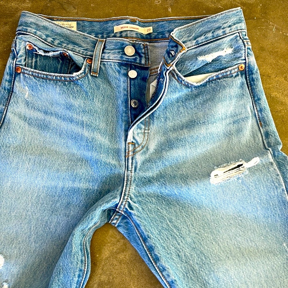 ⚡️Levi’s cropped high-waist wedgie straight leg jeans